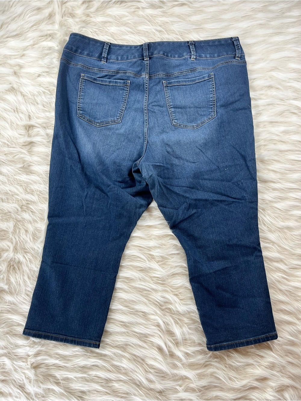 Torrid Jeans Women's Size 24 High Rise Cropped Jegging Medium Wash - Picture 4 of 5